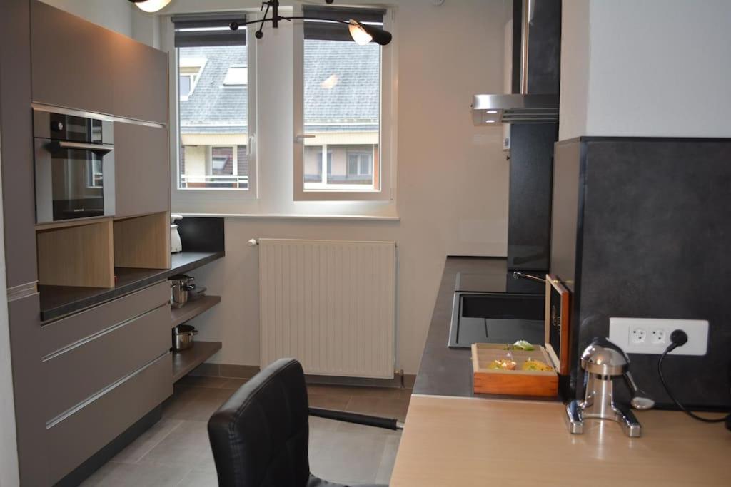 Appartement-Terrasse Parking Prive Meuble De Tourisme 4 Etoiles Belfort Bagian luar foto